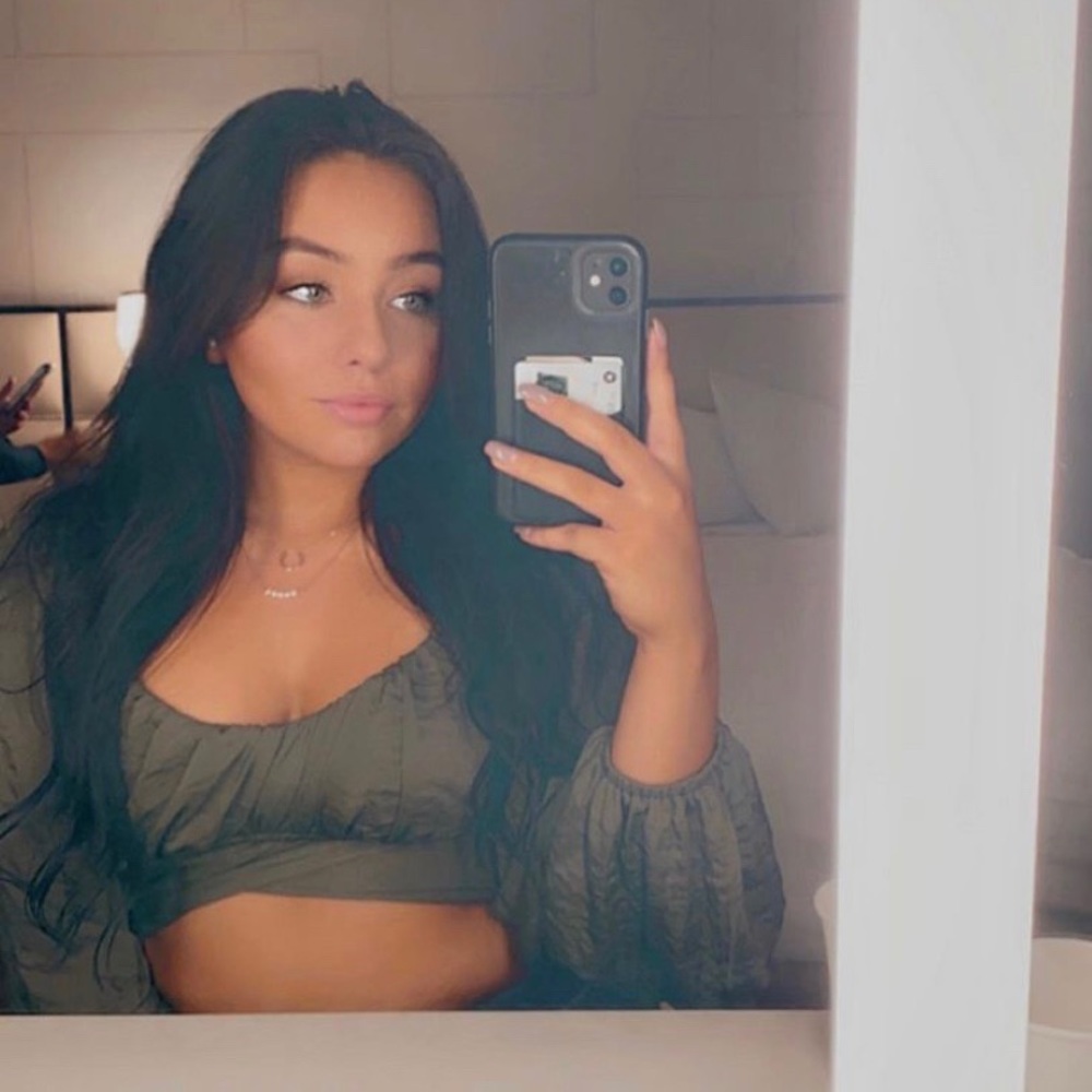 Meet your Posher, Brittany